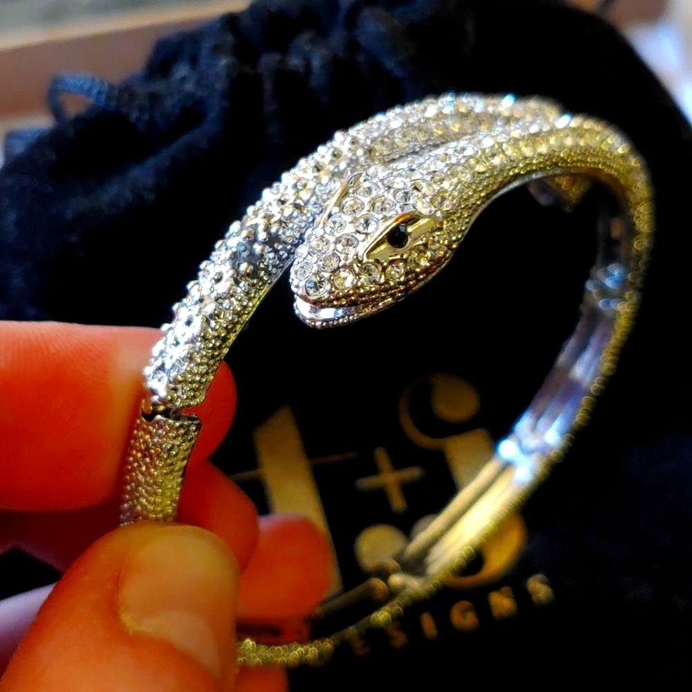 T&J Design Double Snake Head Silver Bracelet Rhinestones Stretchy Adjust…